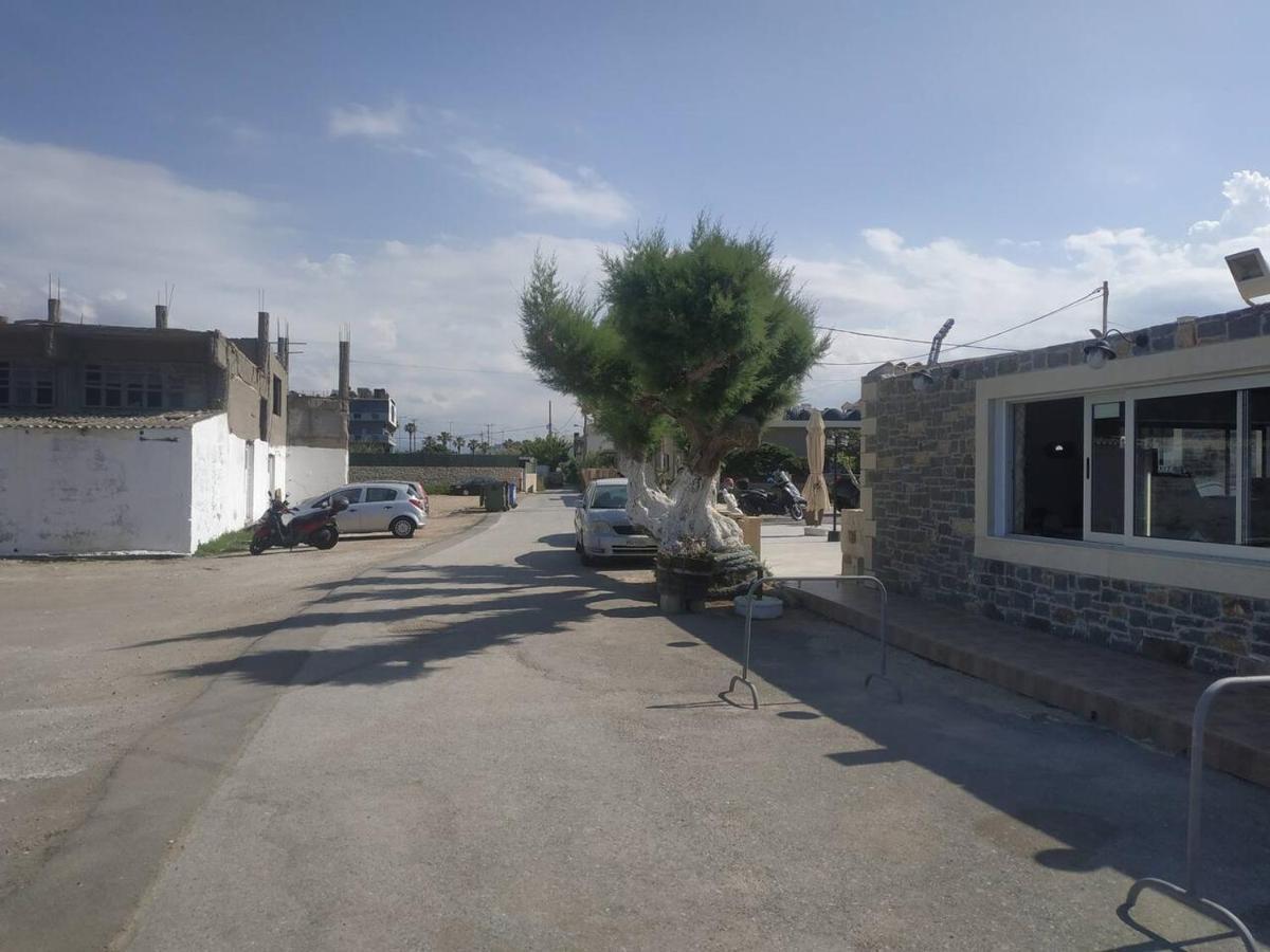 Studio On The Closest Beach To The City! Amoudara  Exterior photo